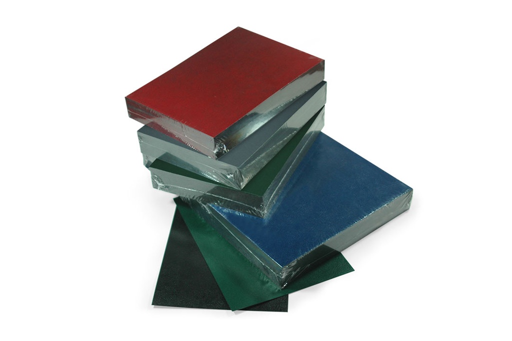 Portadas de cartón duro con textura símil piel gofrado en negro, rojo, verde y azul